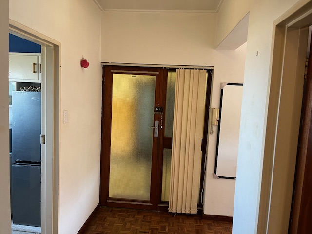 To Let 1 Bedroom Property for Rent in Oostersee Western Cape